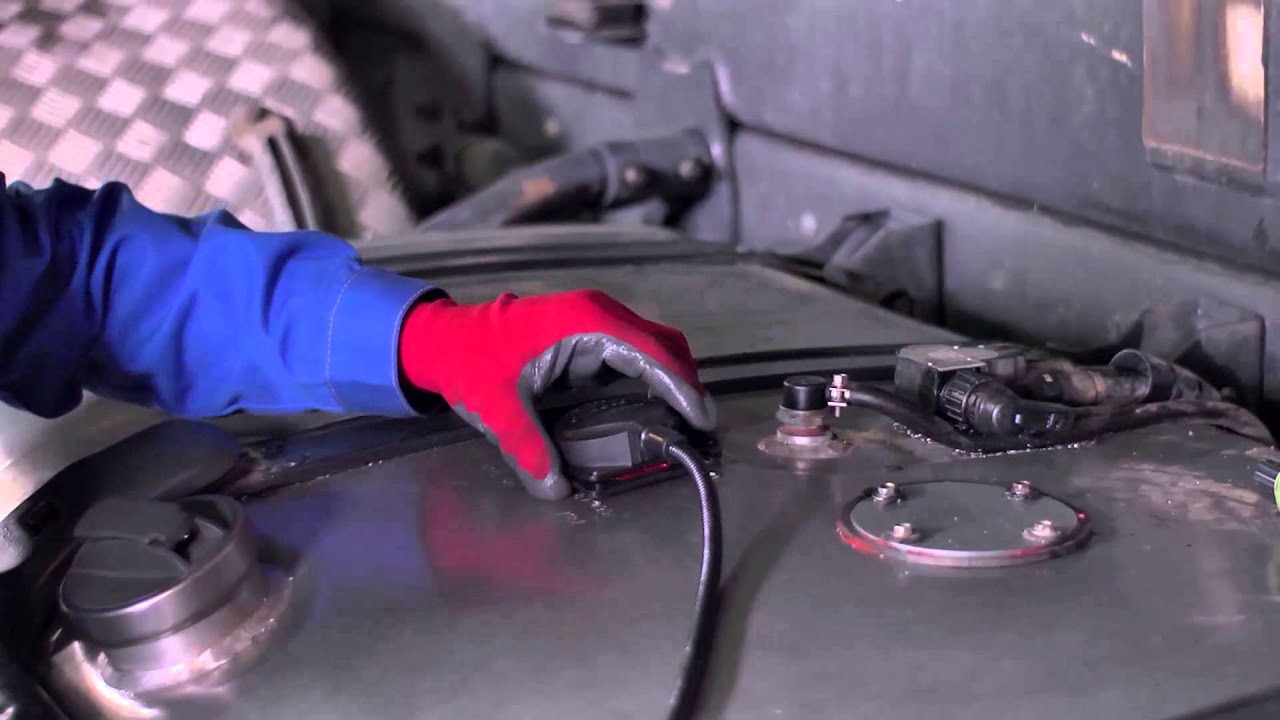 Instalación de los sensores del nivel de combustible LLS Omnicomm