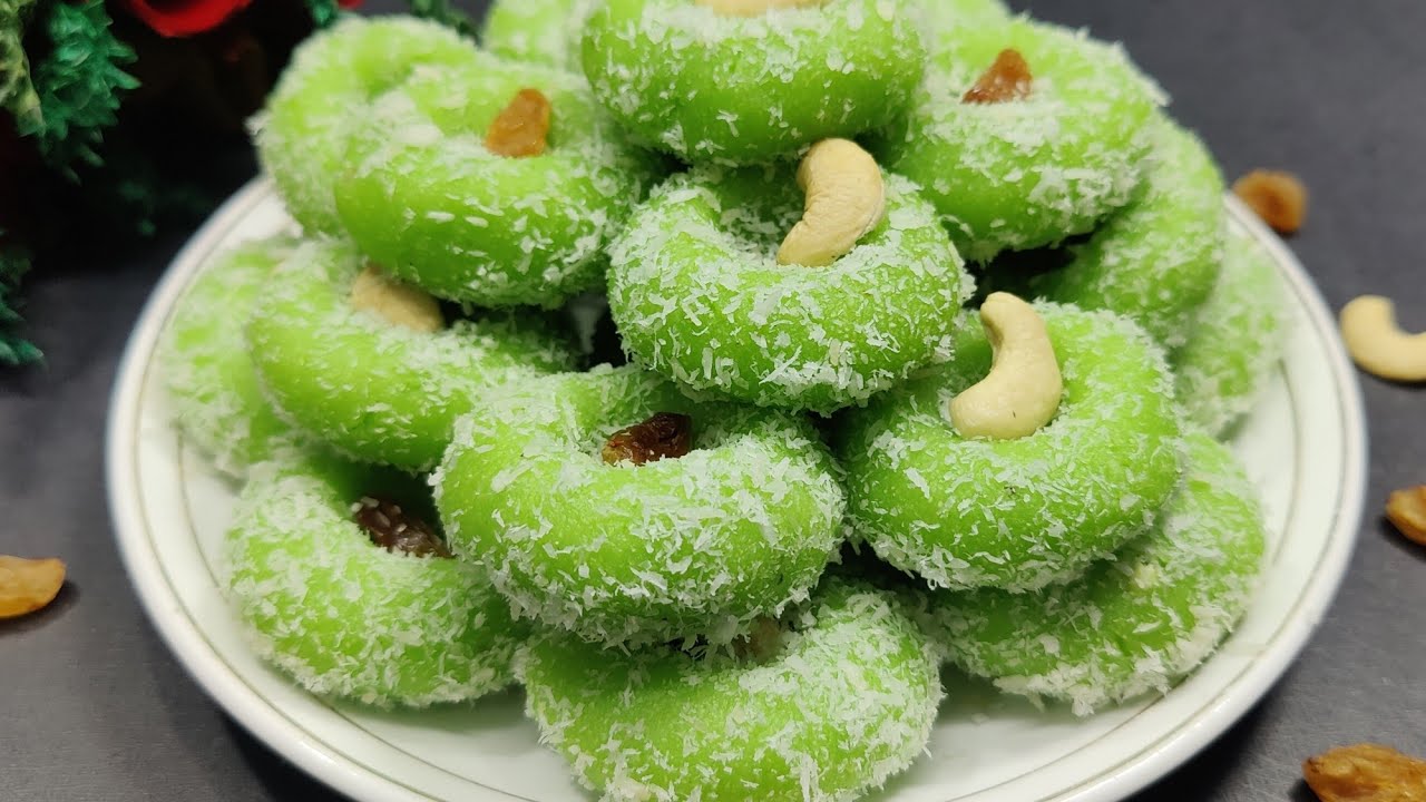 4 Ingredients Instant Sweet Recipe In Just 15 Minutes | Homemade Sweet Recipe | Suji Ki Mithai |