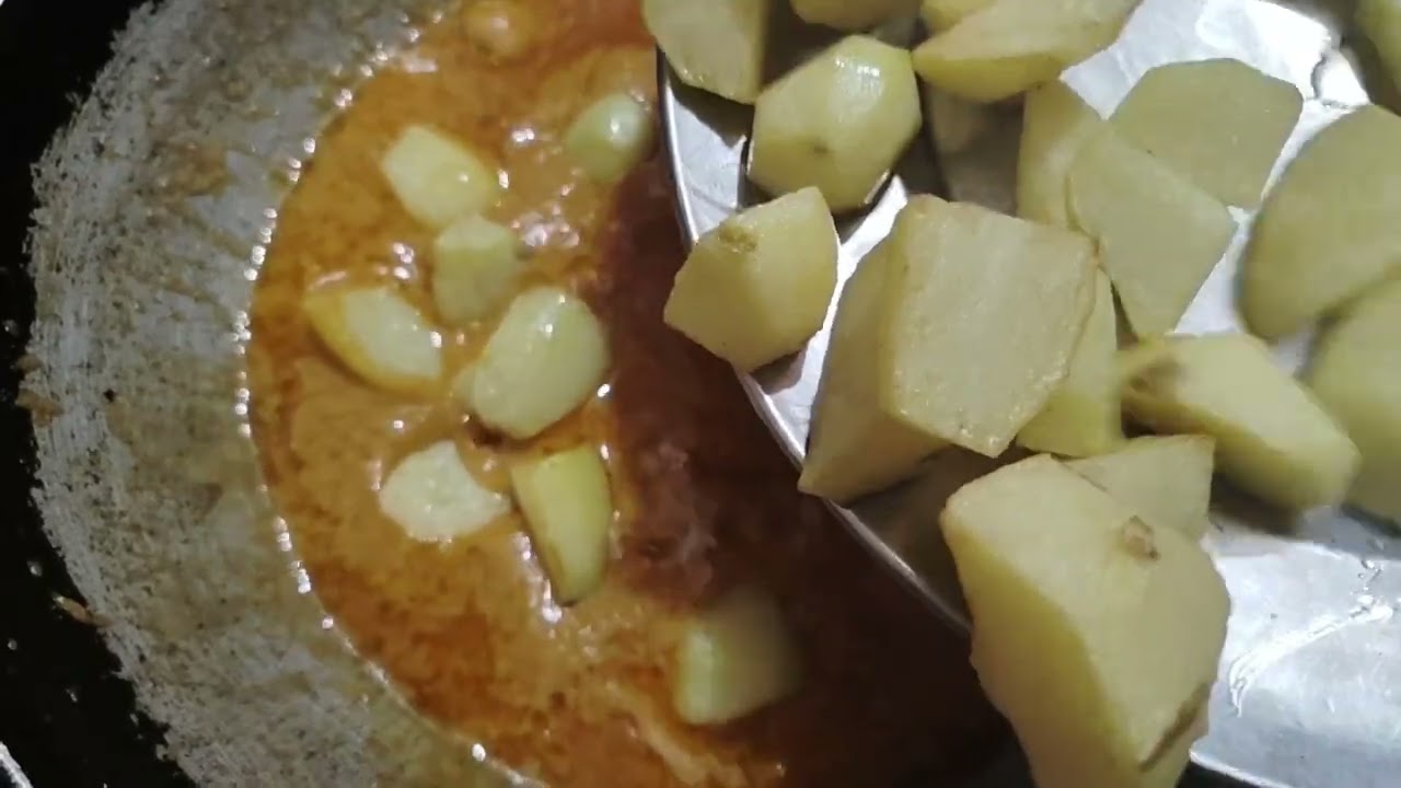  Ramzaan me bnae special Aloo ande ki sabji #Alinamehfooz