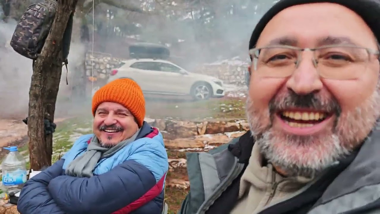 Dostlarla Kar Pikniği | Kışın Yapılacak En Güzel Şey ❄️☕