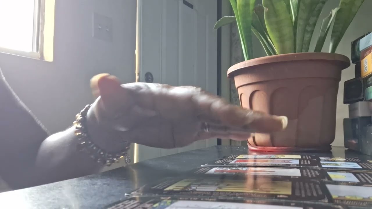 He's Daydreaming About The First Time He Kiss You 💋 😘