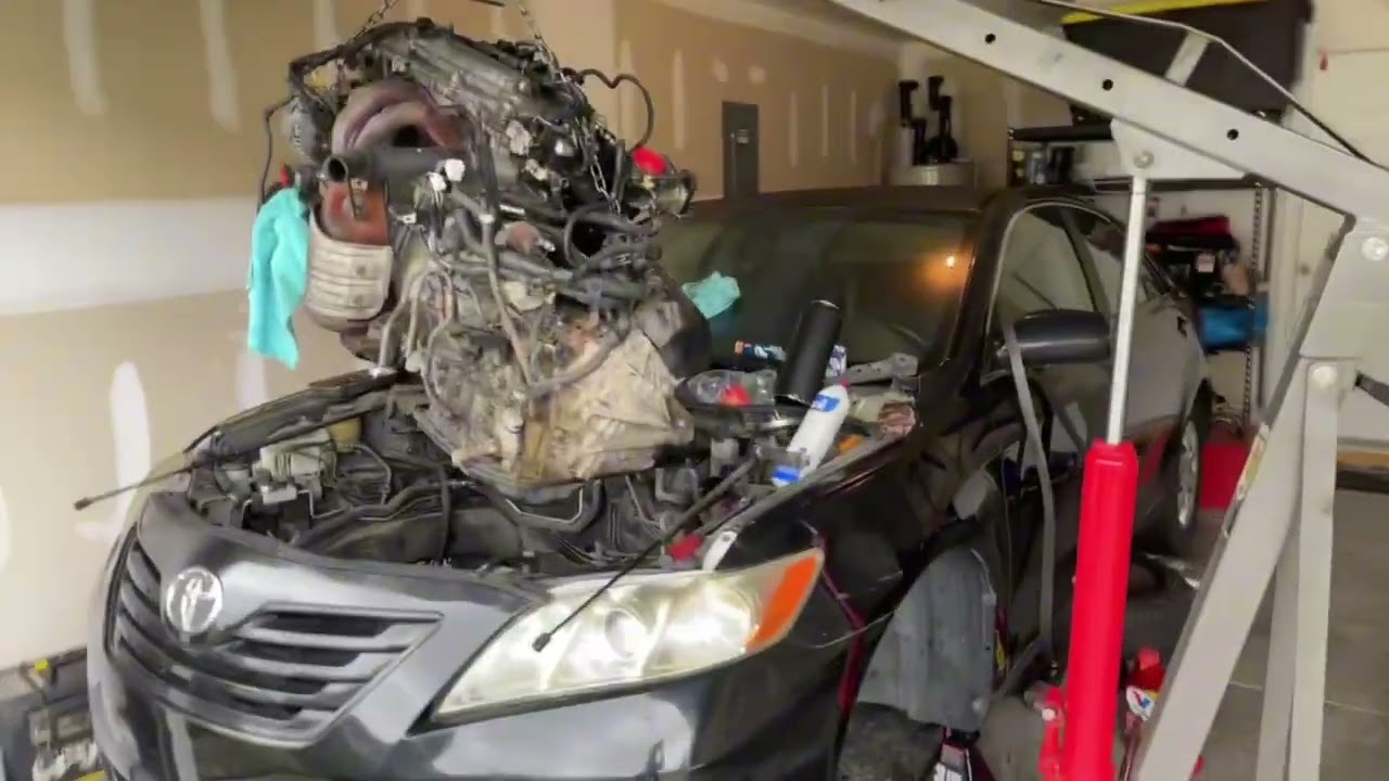 Toyota Camry 2.4 (XV40) 2007-2011 гг. - Снятие/замена заклинившего двигателя.