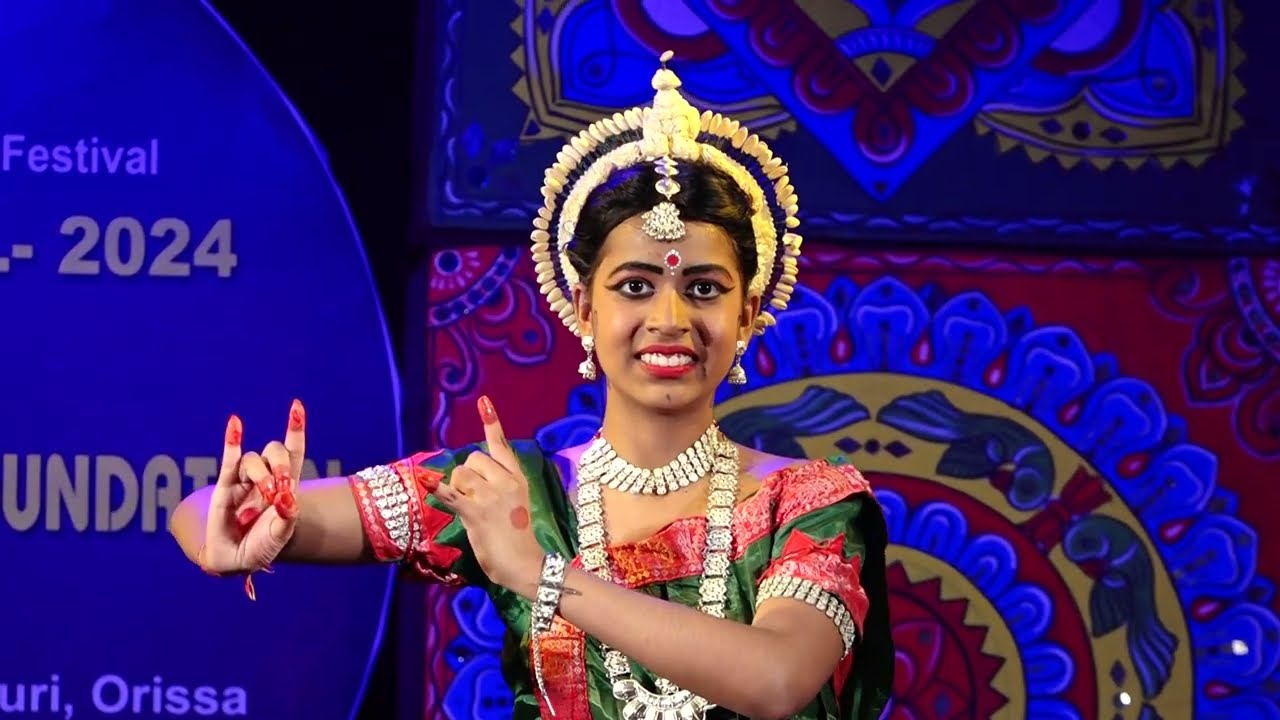Dekha Go Radhamadhaba Chali | ଦେଖଗୋ ରାଧା ମାଧବ | Puravi Mishra | #dancefestival  #odissidance