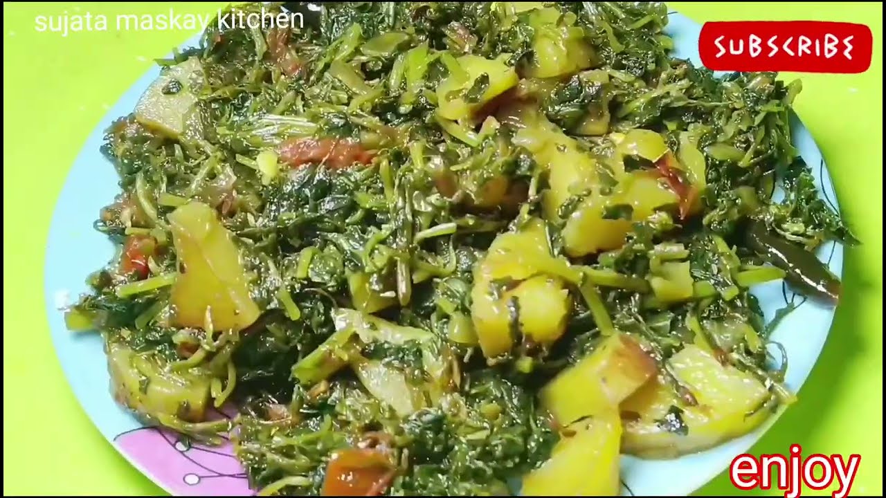 Bathua Saag (Chenopodium) and Aloo #Curry | Village style.Healthy & Tasty #Recipe 