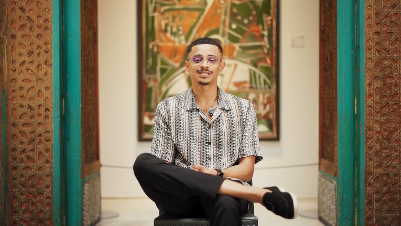 Visite guidée - Découvrez le parcours de Mohamed Azouzi à travers le regard de ses enfants.