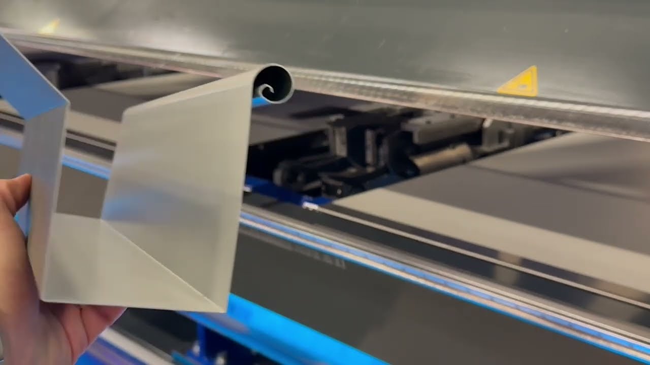 Variobend V2.5 bends gutter with round bead | Kastenrinne mit gekanteter Wulst