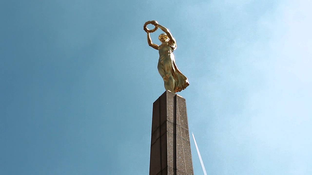 Memorial "Gëlle Fra" - Luxembourg