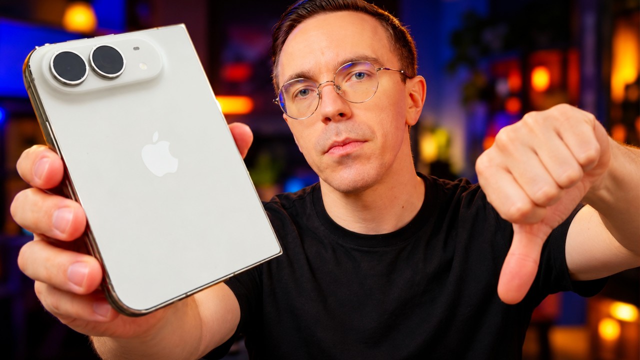 The Worst Folding iPhone They&rsquo;ll Ever Make