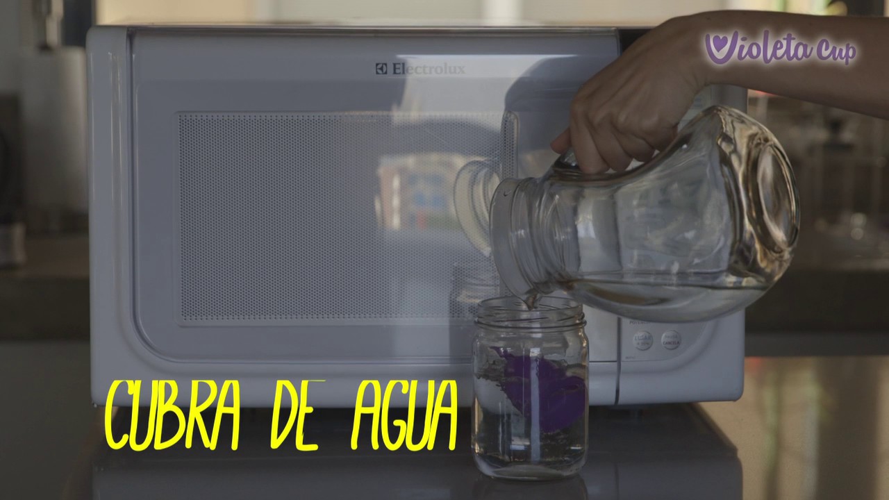 Como limpar o coletor menstrual