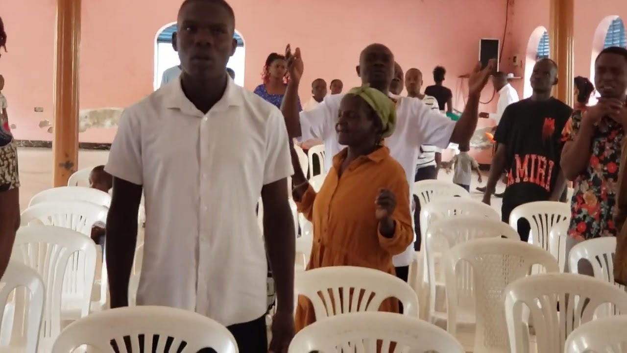 Live worship by J.M.M choir 