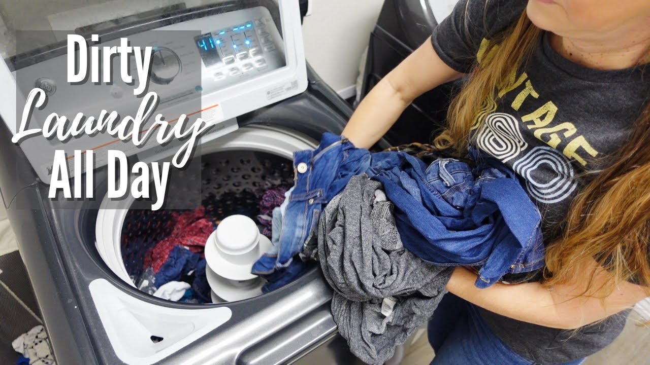 FRIDAY LAUNDRY DAY // CLEANING MOTIVATION // CLEANING MOM