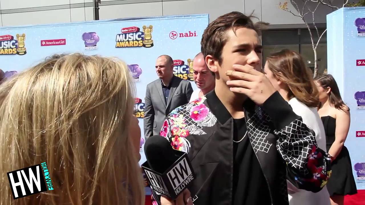 Austin Mahone Talks Justin Bieber Collab & Fifth Harmony Drama!