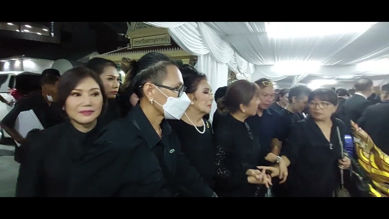 หลั่งน้ำตา 