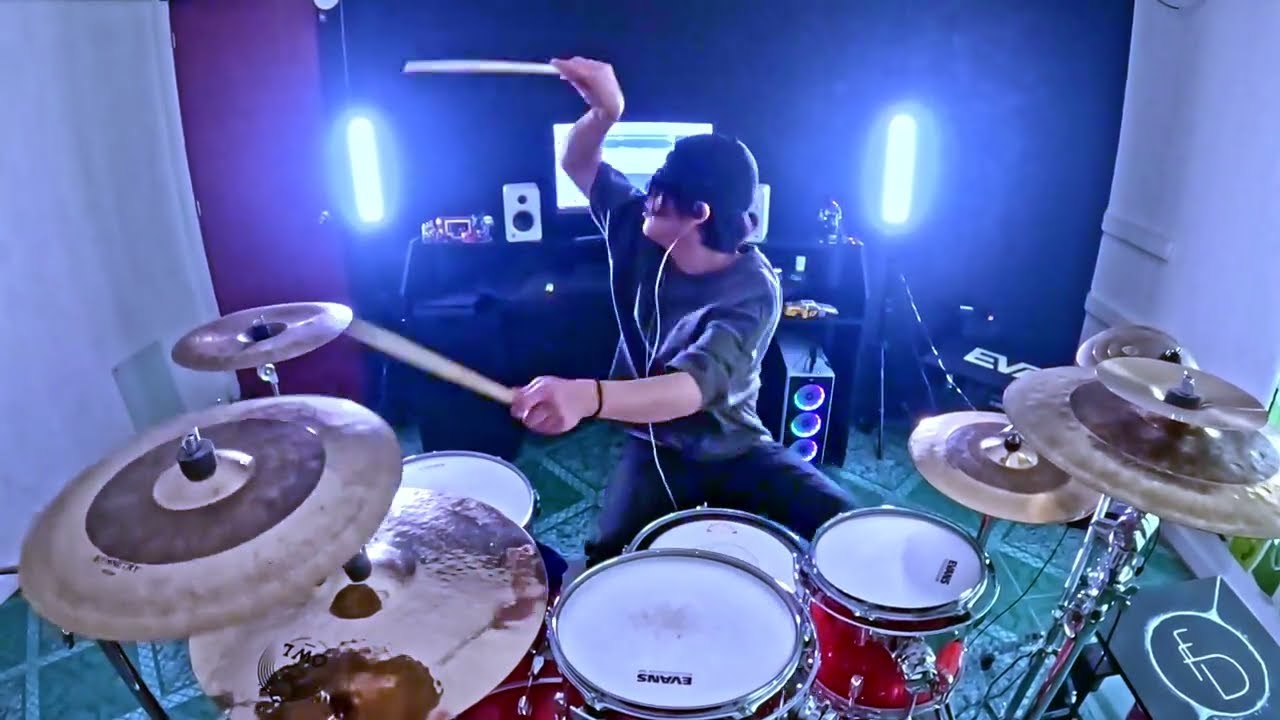 BLOC PARTY - HELICOPTER - DRUM COVER BY EVANS FULL DRUMS.