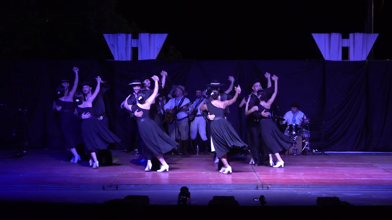 Uruguayan folk dance: Pericón, Gato, Chamarrita, Milonga, Chamamé, Polka & Boleadoras