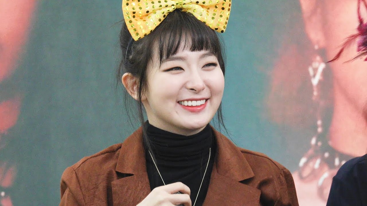 180202 레드벨벳(Red Velvet) 래퍼 따라하다 깜놀한 슬기 (Rapper Seulgi) [타임스퀘어 팬사인회] 4K 직캠 by 비몽