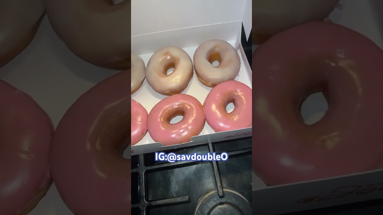 These donuts straights off the simpsons 🤣🍩 #mrsitchy #shorts #viral #dunkindonuts