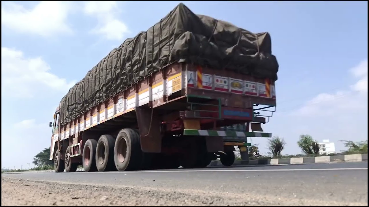 Heavy Loaded Truck Passing 🚛💥💪