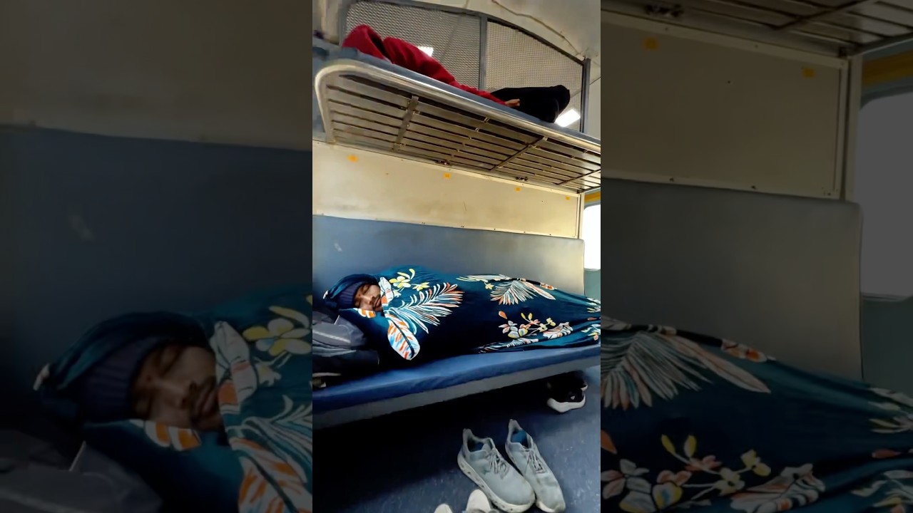 Train me hi so gaya | Ratlam yatra#minivlog #dailyvlog #indore #ratlam #travel