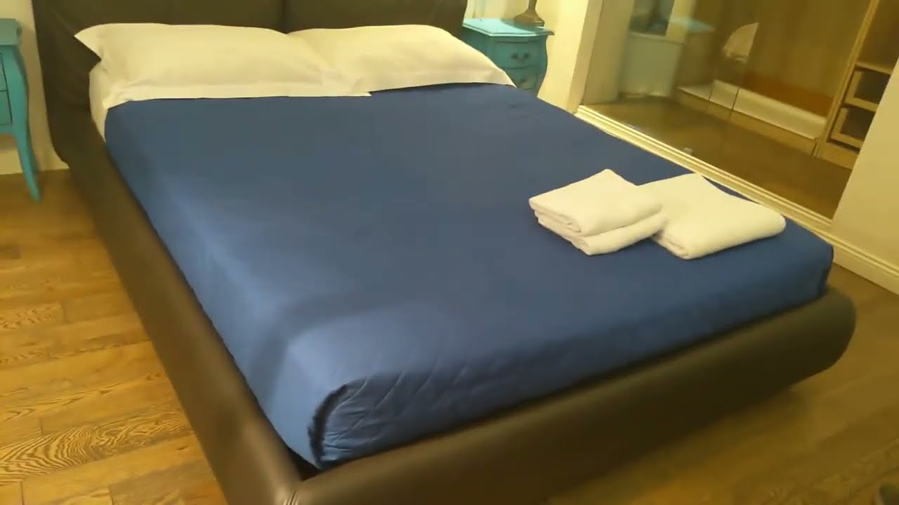 Residenza d'epoca Borgo Albizi, Florence, Italy - Giatto Room Tour
