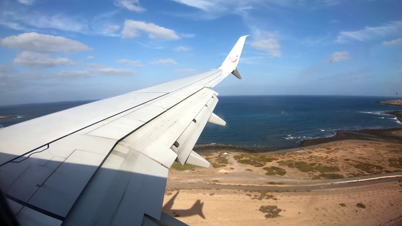 TuiFly B737-800 Landing at Fuerteventura GCFV FUE  Sun 09.2019 #4K