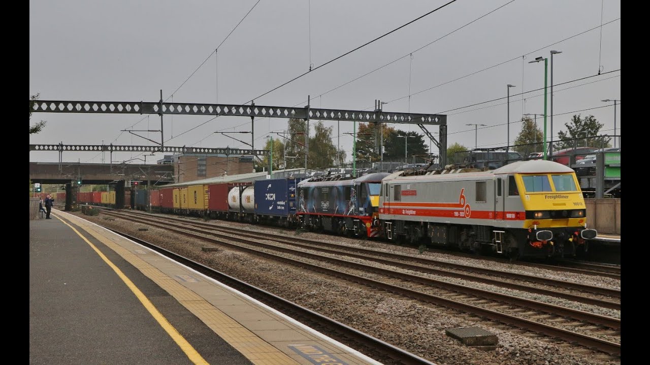 Freight Trains and Loco Moves at Tamworth on 14th October 2025