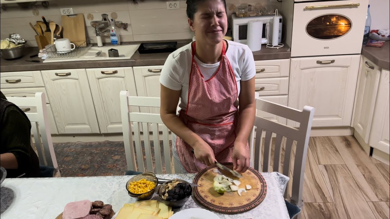 FAC PIZZA/CE PĂRERE AU BUNICII LUI SEBI? 😱