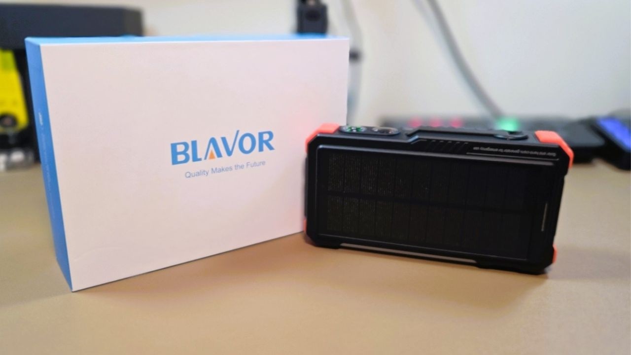 BLAVOR Solar Power Portable Charging Bank | A Quick Review