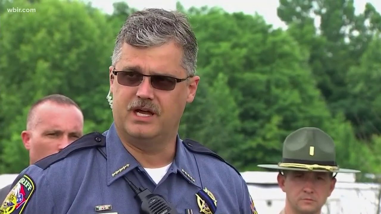 Manhunt continues for suspected cop killer in Tennessee