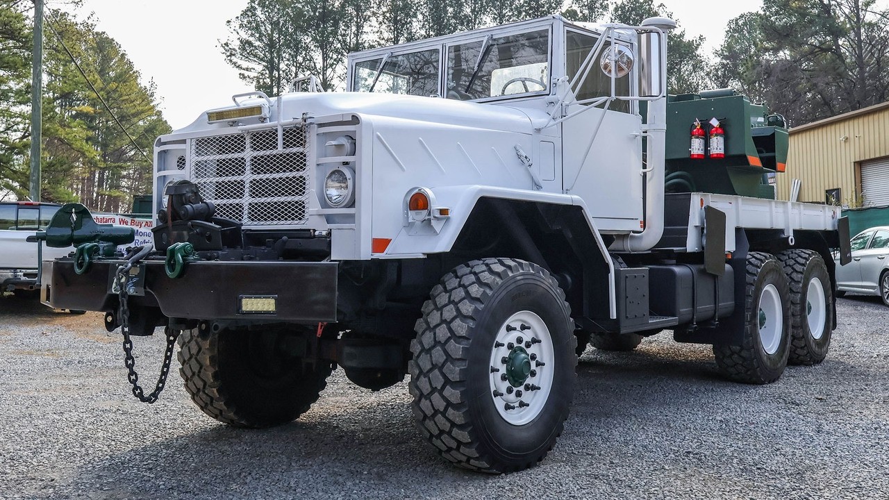 1984 AM General M936 5-Ton 6&times;6 Military Wrecker Walk-around Video