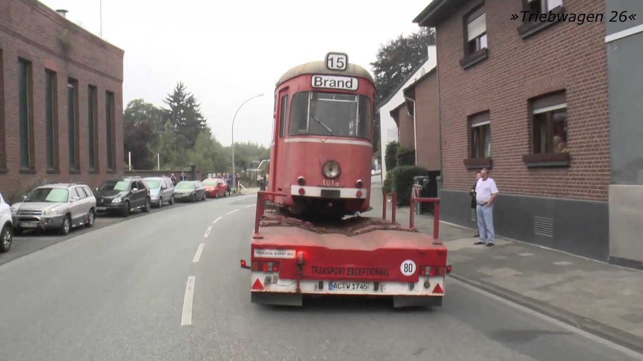 Transport des Straßenbahn-Triebwagen 26 von Aachen nach Mönchengladbach