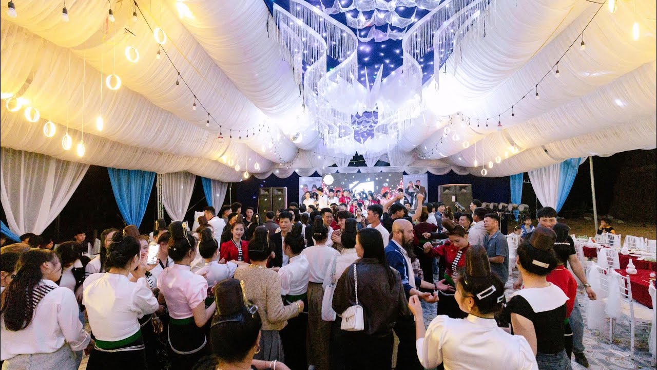 Nhảy Múa Bốc Lửa Tại Lễ Thành Hôn : Nhật Anh Khiêm - Thanh Huyền Tại Bản Khoong Tở Chiềng Khoong