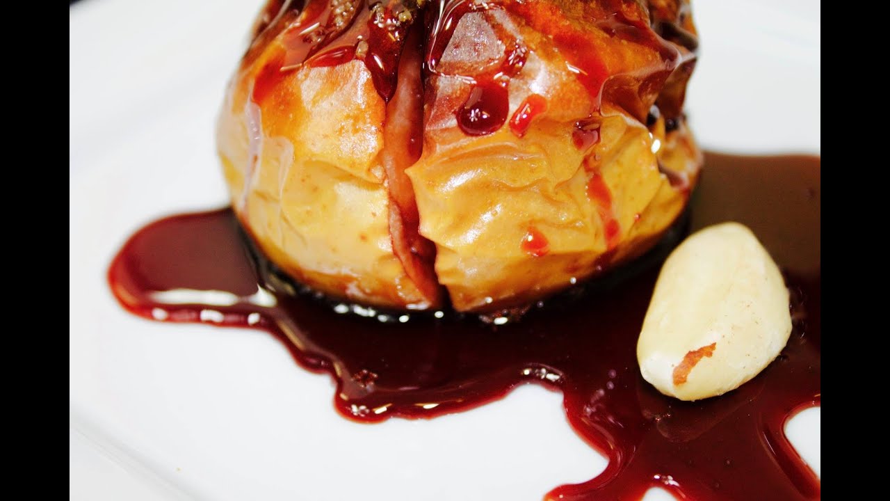 Maçãs assadas com vinho do Porto (baked apples with Port wine)