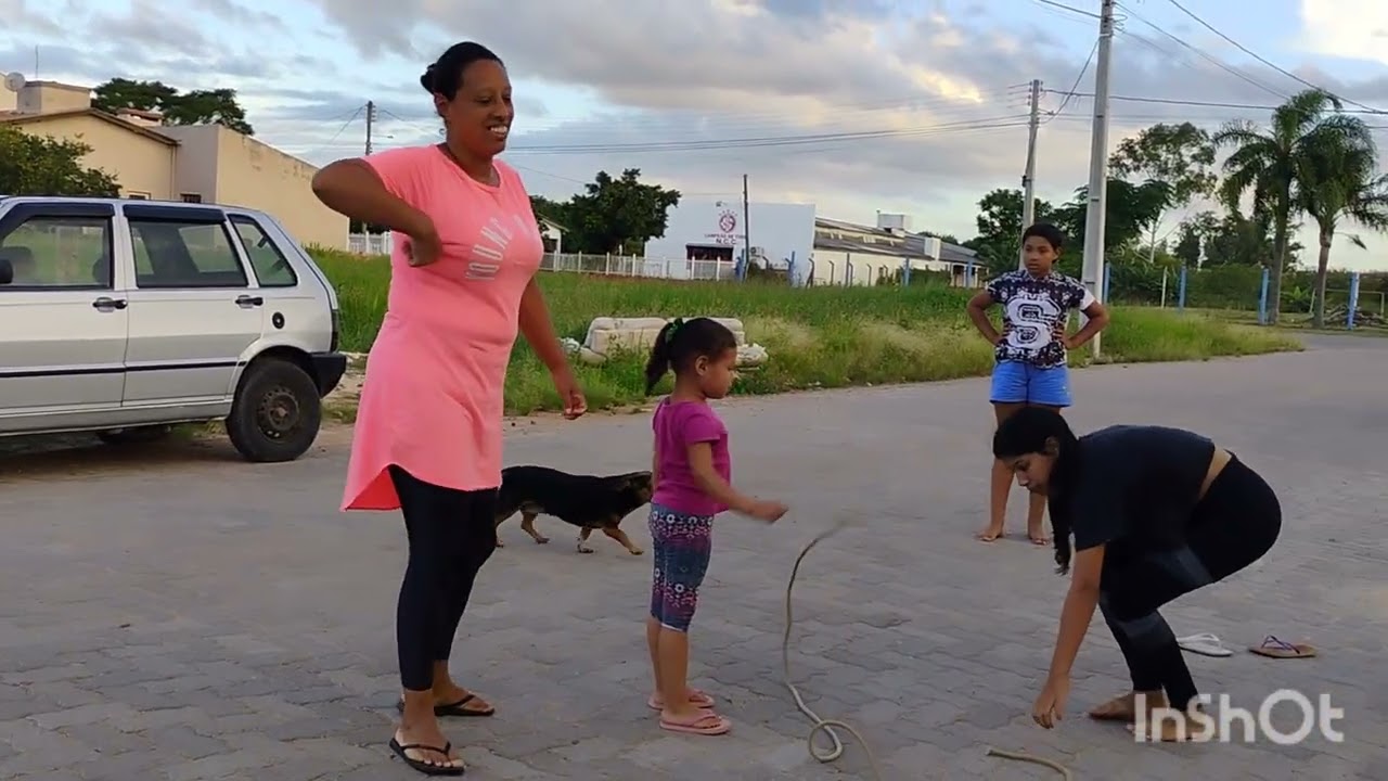 Só diversão e alegria lembrando brincadeira do passado com os meus netos 