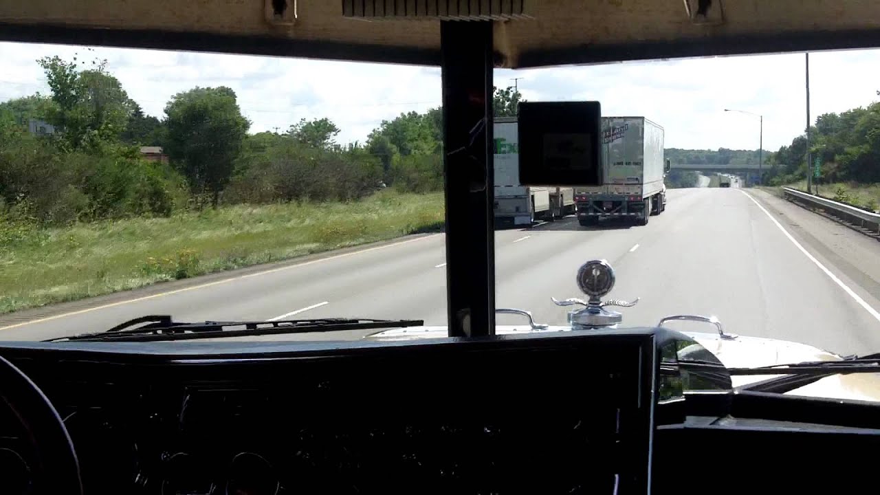 Peterbilt Pullin out of truck world in youngstown OH