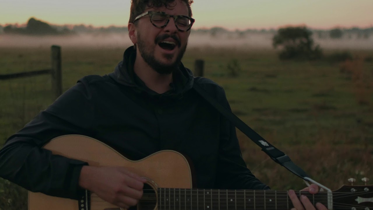 Muchacho - Mr. Runaway (Acoustic Performance)