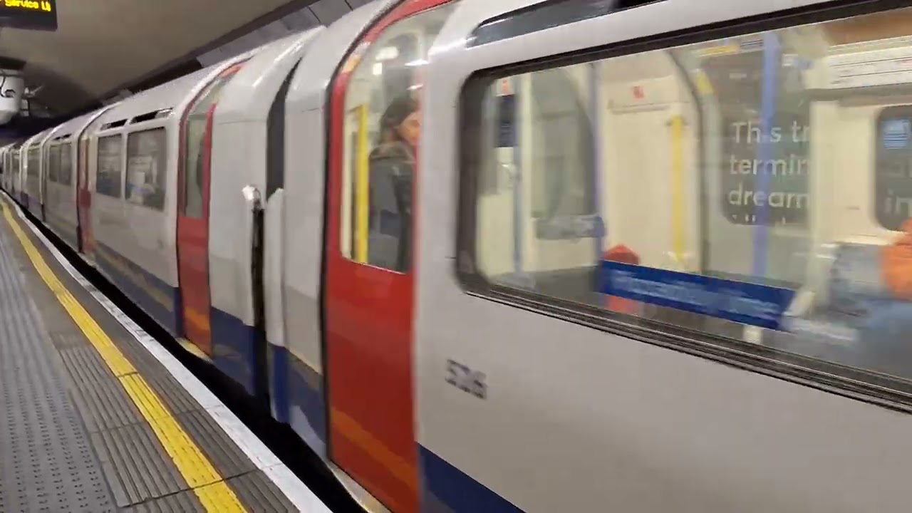 Piccadilly Line 1973TS 126 Departing Green Park