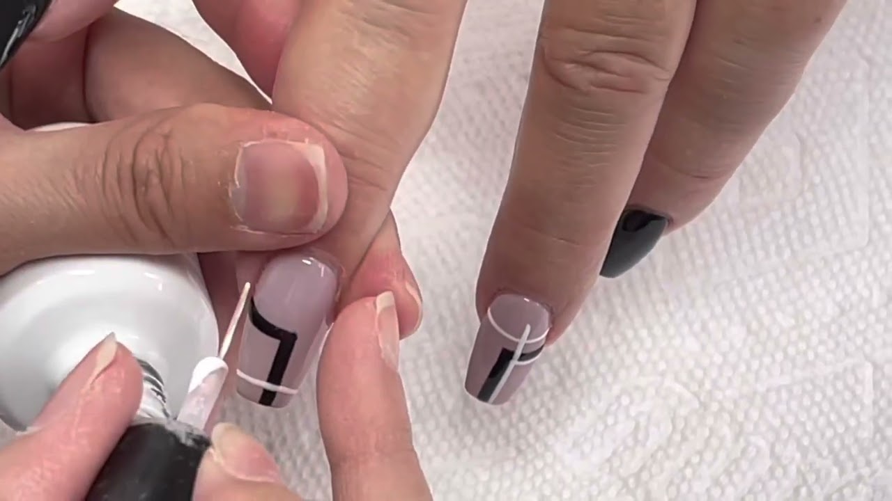 Popular nail art design 2022/YouTube Amy Huynh