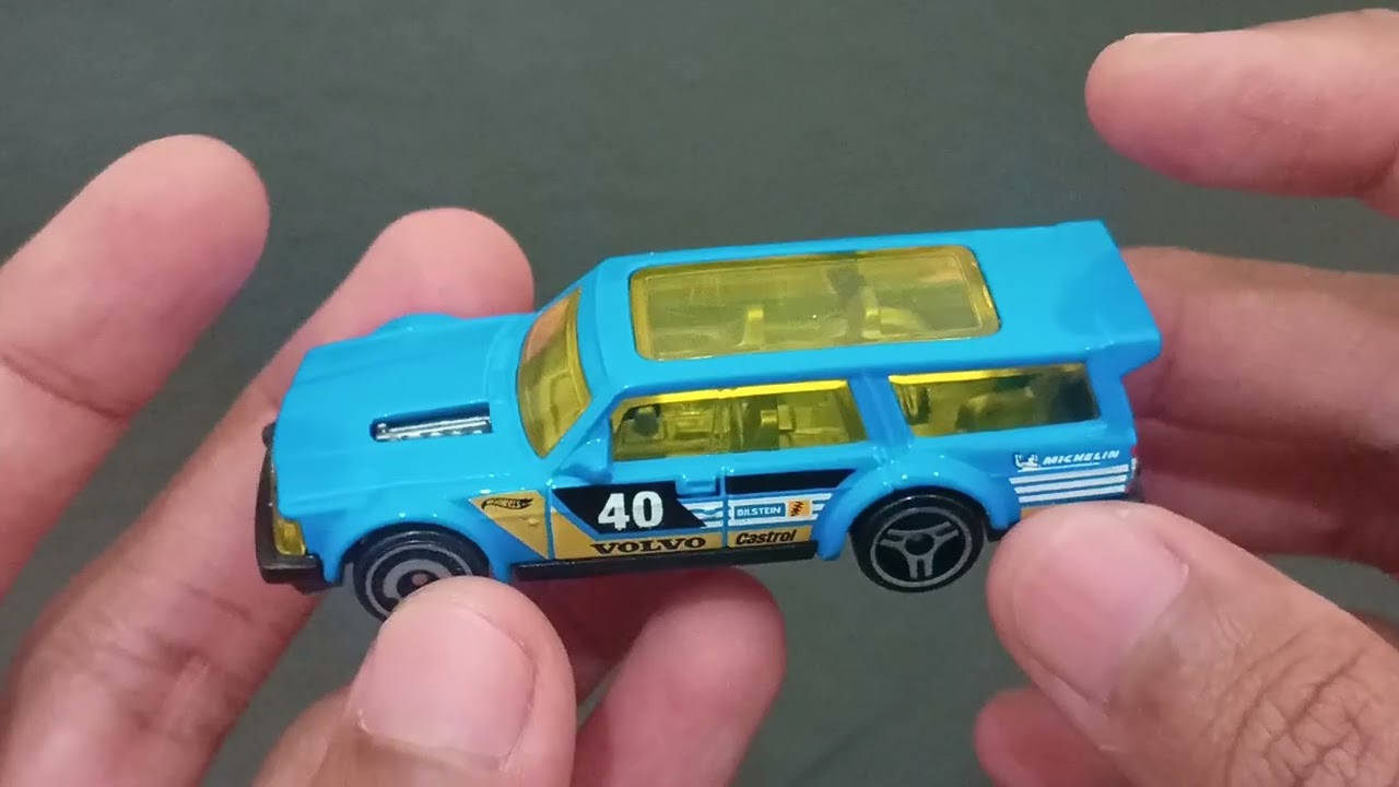 Hot Wheels Volvo 240 Drift Wagon (Bolide De Derapage)