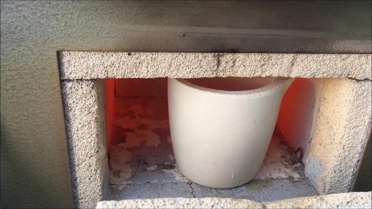 Utilisation d'un four à émaux pour la calcination des plantes