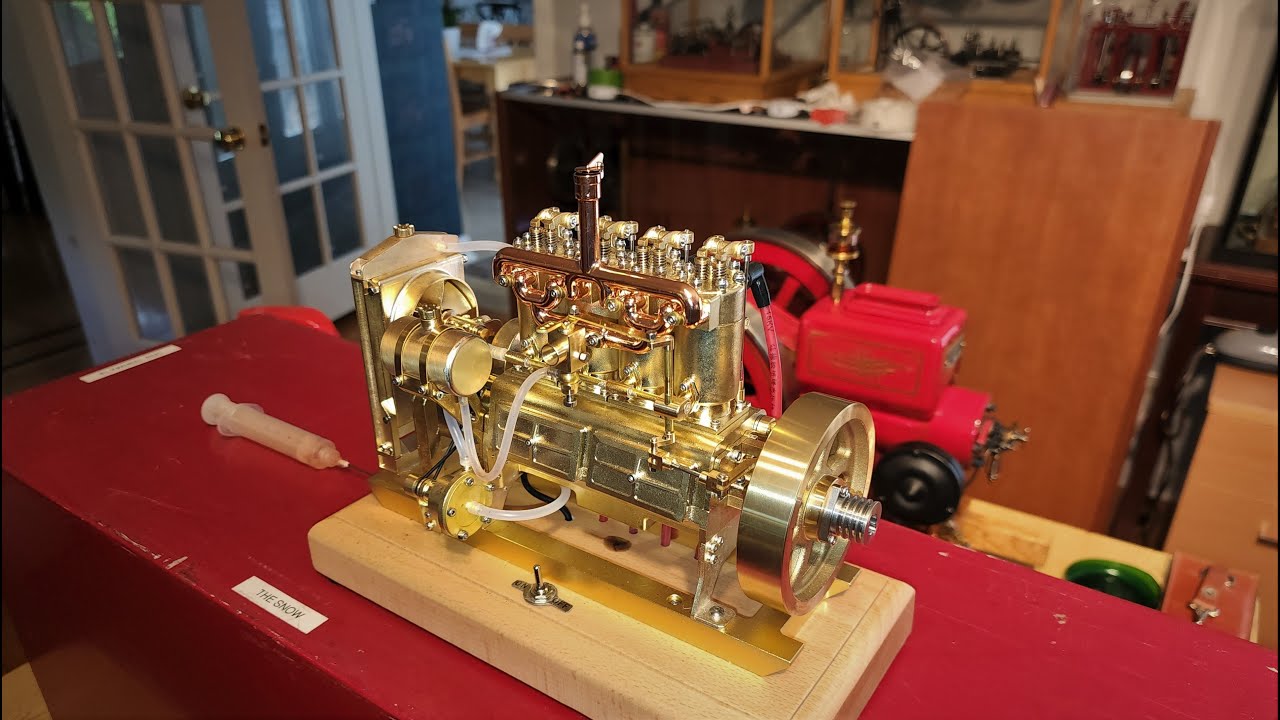 Holt 75  H75  4 Cylinder Gas Engine from Microcosm working Scale Model early Holt Caterpillar Engine