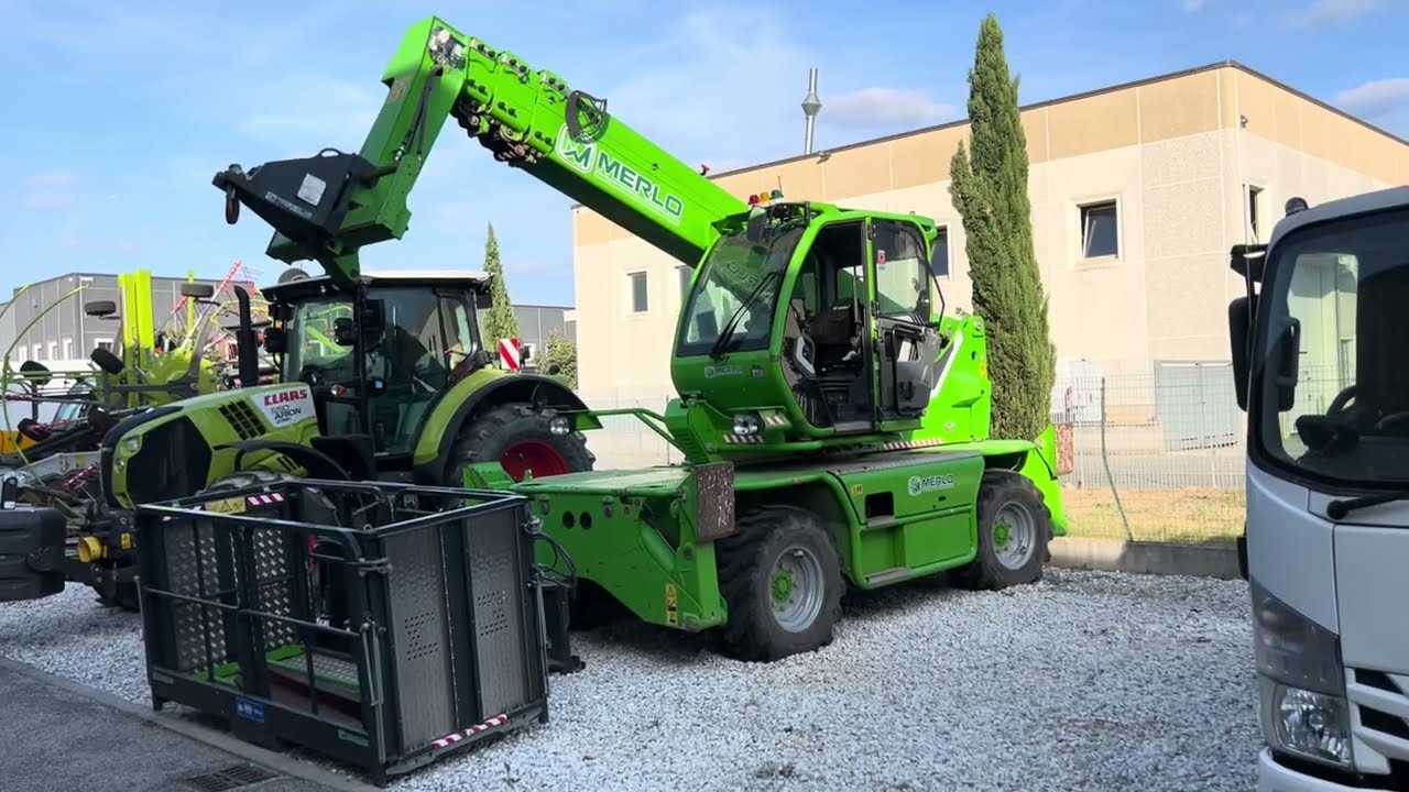 SOLLEVATORE TELESCOPICO ROTATIVO MERLO ROTO 40.18