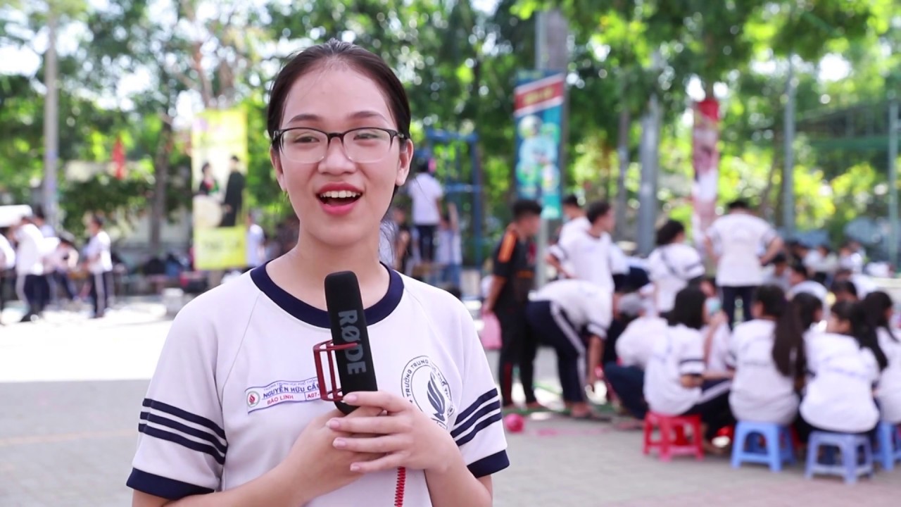 TUỔI 18 TRƯỜNG THPT NGUYỄN HỮU CẦU