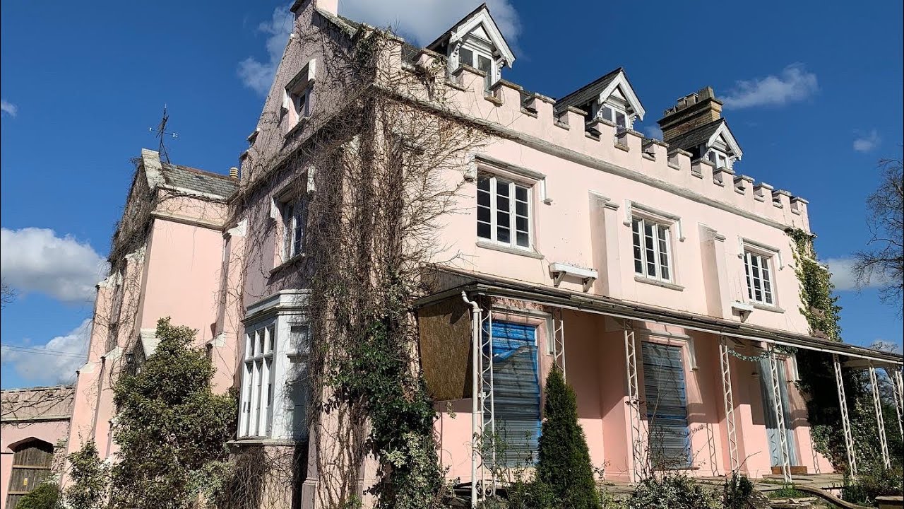 Woodlands Castle | Abandoned Former Wedding Venue Explored