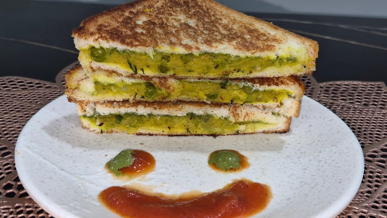 Aloo Matar Sandwich 😋 Tasty Sandwich 💯