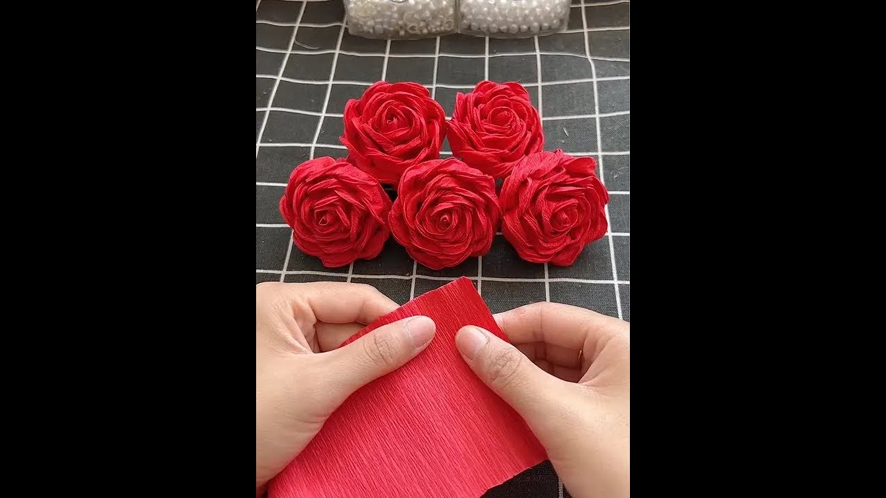 Making a bunch of flowers is more meaningful #DIY #Paper Rose #Tutorial