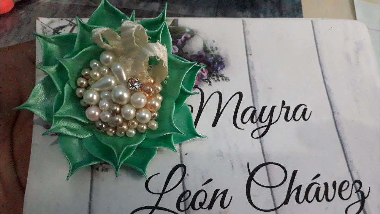 FLOR DE PICOS DE NUESTRAS COLEGAS INDONESAS GRACIA, Mayra Leon