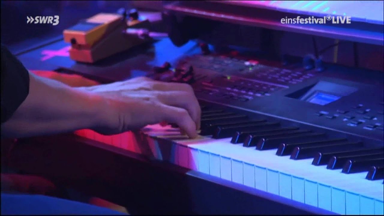 (HD 1080) Marina and the Diamonds - Hollywood (SWR3 Concert 23/09/2010) 9