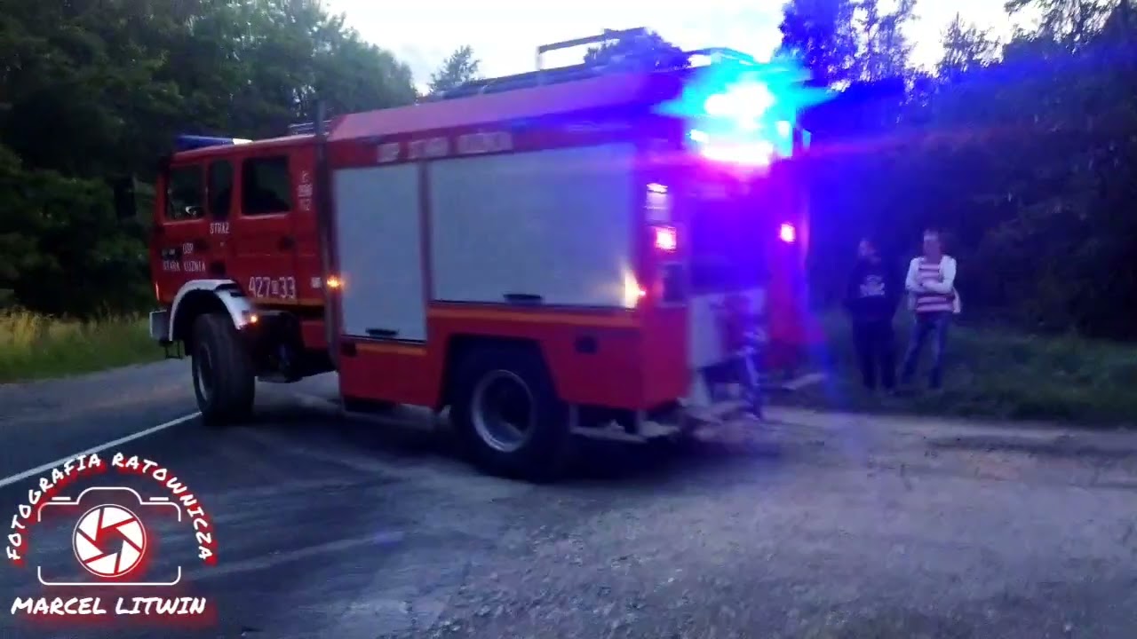 POŻAR STERTY DRZEWA | ALARMOWO ZASTĘPY STRAŻY POŻARNEJ PO WODĘ.