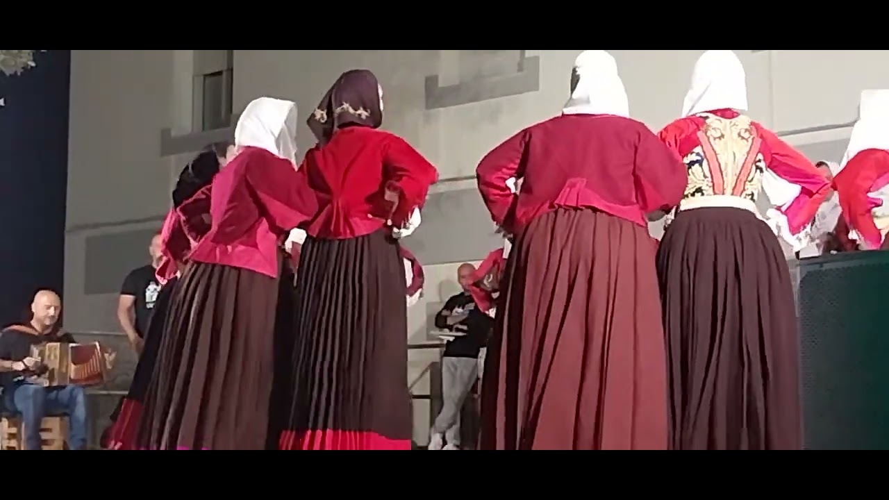 @cortes apertas#Onanì 15 ottobre 2023#carlo crisponi voce#carlo boeddu organetto #gruppo folk nuoro